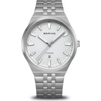 Bering 16141-704 Montre Homme Titane 41mm 10ATM