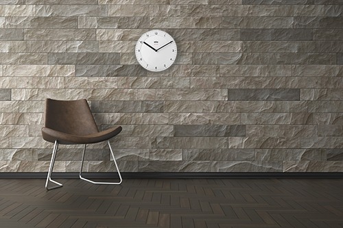 Horloges murales de toutes formes, couleurs et tailles